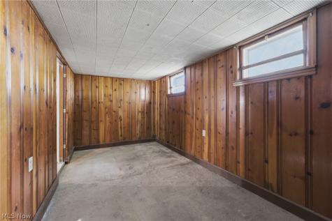 2549 30th Street NE Canton OH 44705