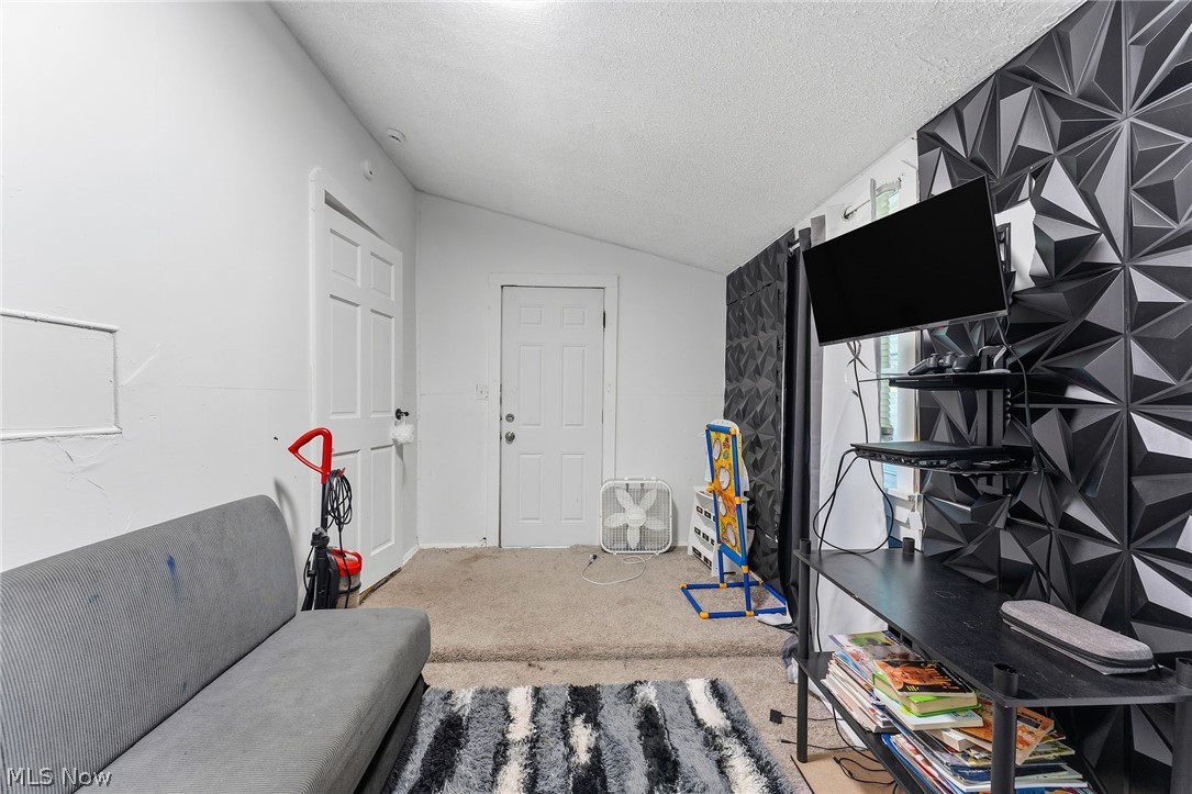 2032 W 104th Street Cleveland OH 44102