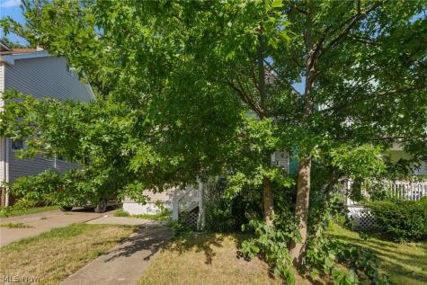 2032 W 104th Street Cleveland OH 44102
