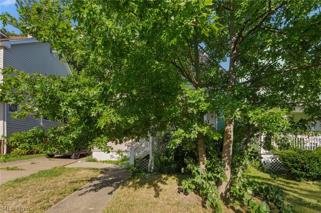 2032 W 104th Street Cleveland OH 44102