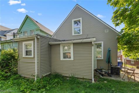 2032 W 104th Street Cleveland OH 44102