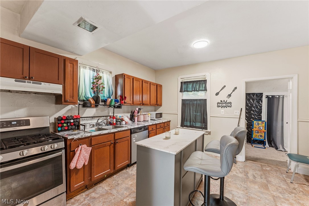 2032 W 104th Street Cleveland OH 44102