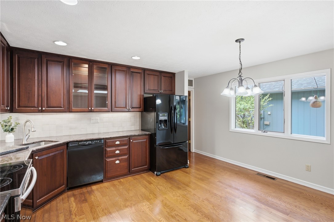 10135 Oak Branch Trail Strongsville OH 44149