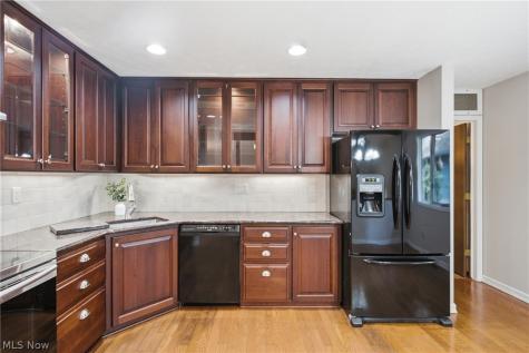 10135 Oak Branch Trail Strongsville OH 44149