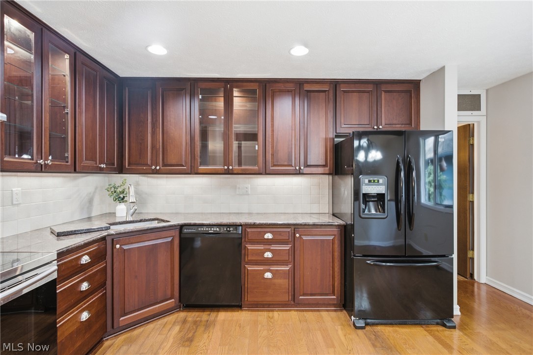 10135 Oak Branch Trail Strongsville OH 44149