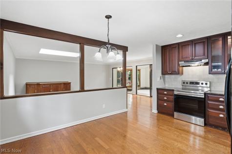 10135 Oak Branch Trail Strongsville OH 44149