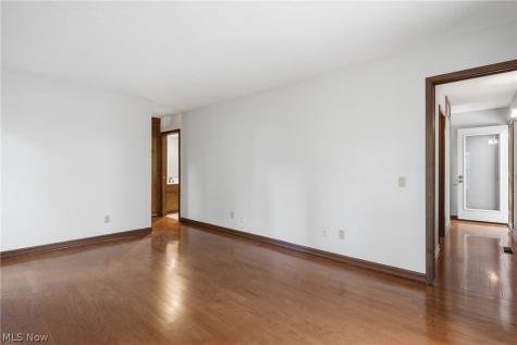 10135 Oak Branch Trail Strongsville OH 44149