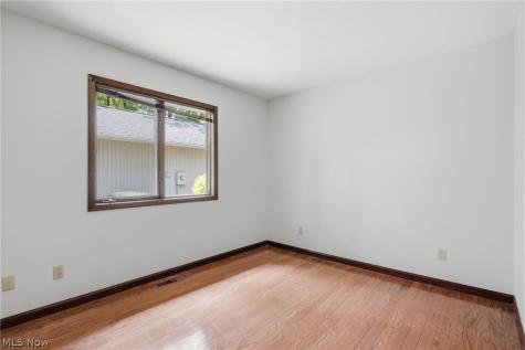 10135 Oak Branch Trail Strongsville OH 44149