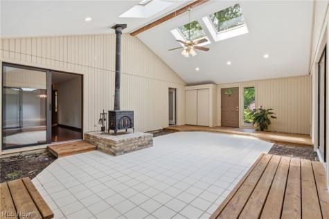 10135 Oak Branch Trail Strongsville OH 44149