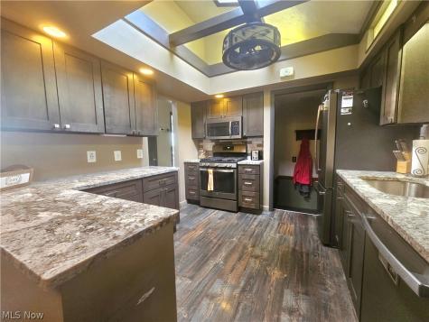 16380 Cynthia Drive Brook Park OH 44142