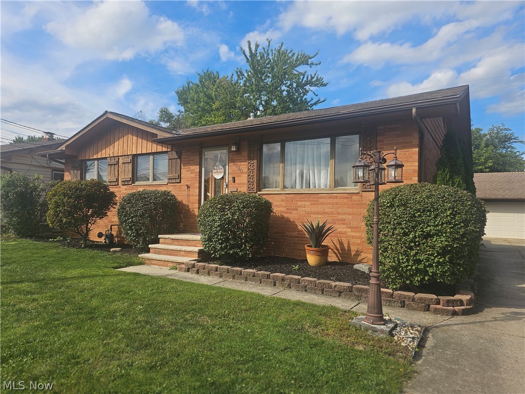 16380 Cynthia Drive Brook Park OH 44142