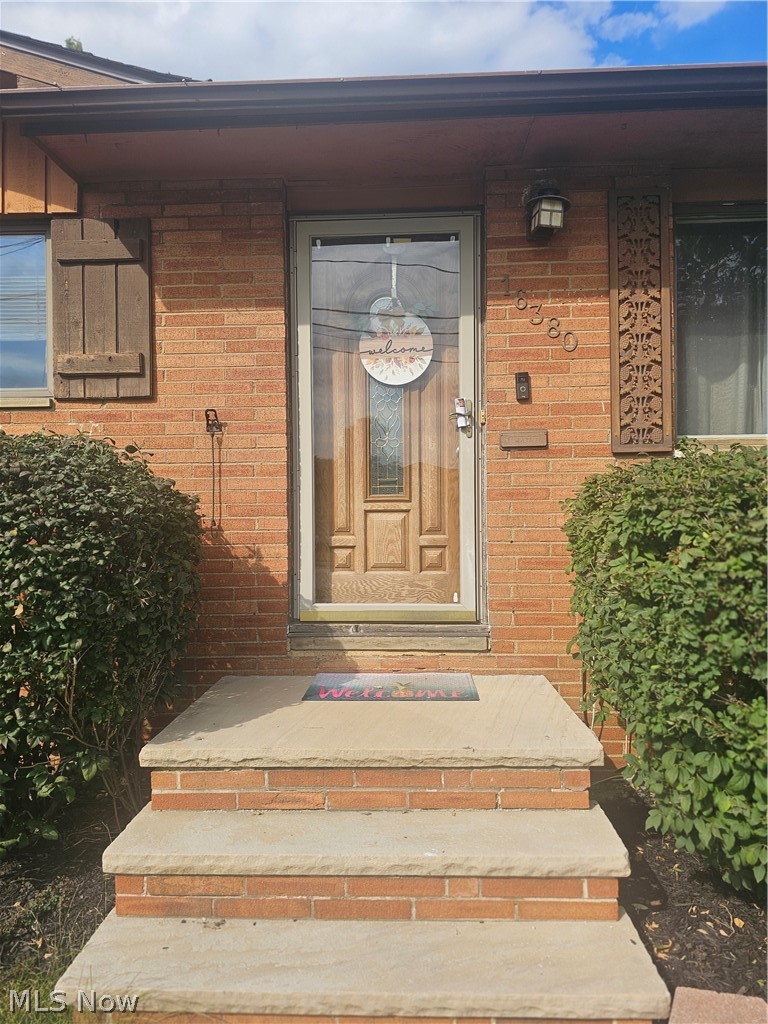 16380 Cynthia Drive Brook Park OH 44142