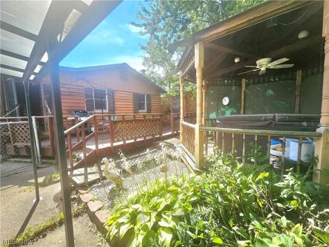 16380 Cynthia Drive Brook Park OH 44142