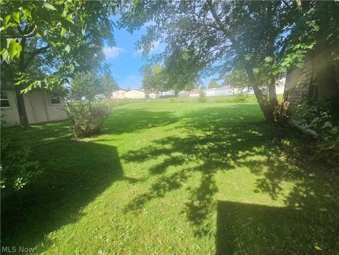 16380 Cynthia Drive Brook Park OH 44142