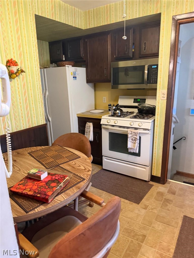 4712 Hillside Avenue Garfield Heights OH 44125