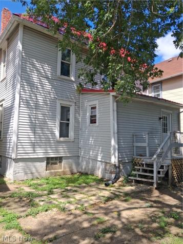 704 Smith Avenue SW Canton OH 44706