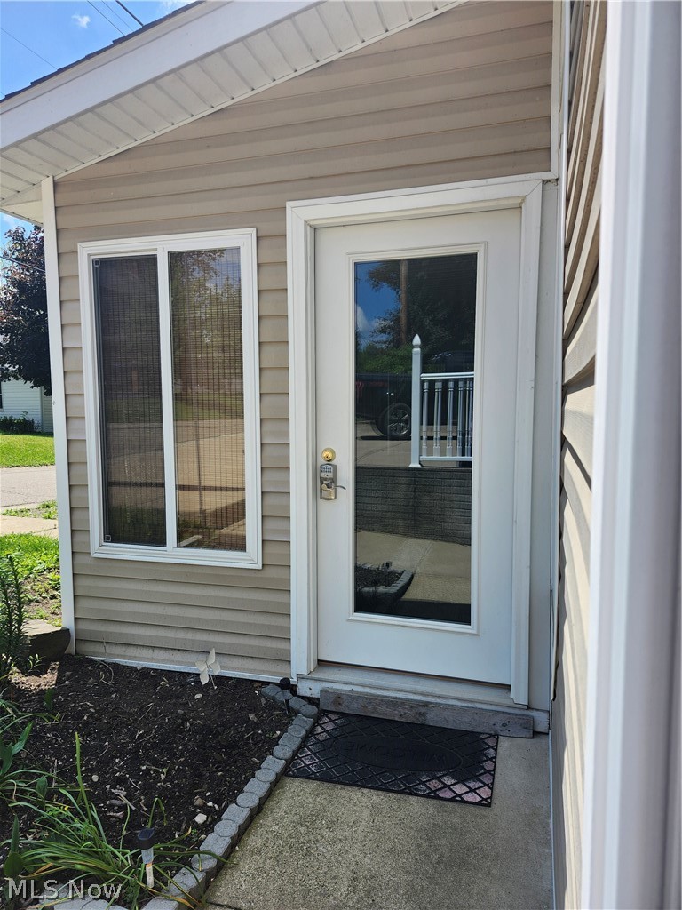 674 S Monroe Street Millersburg OH 44654