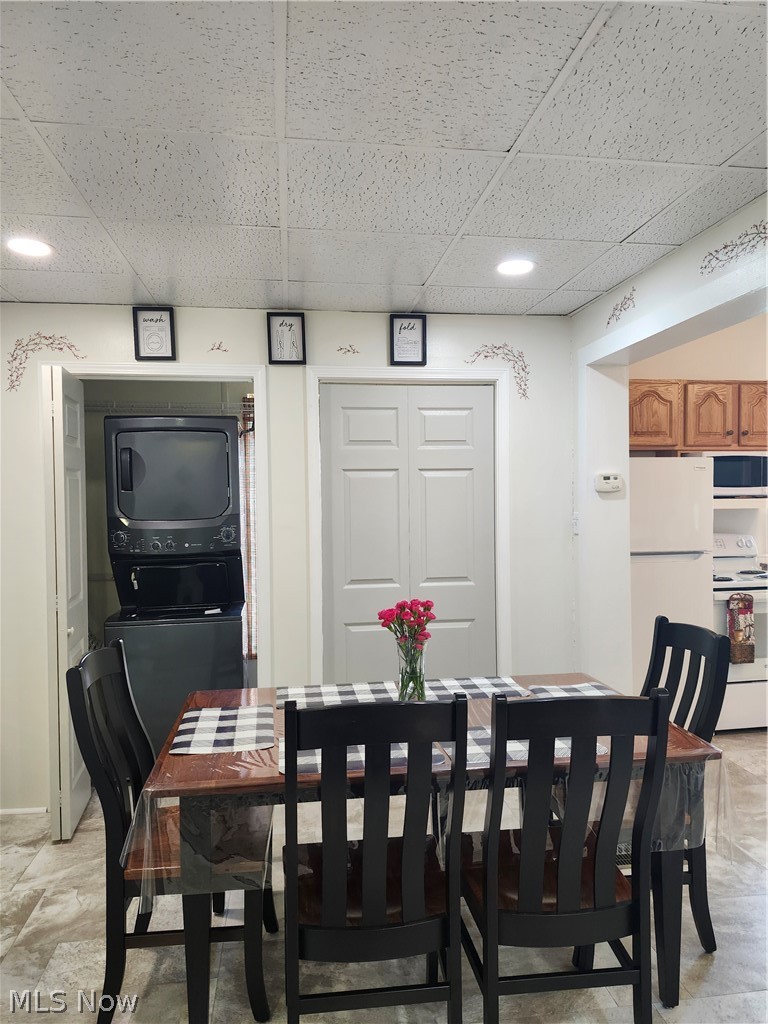 674 S Monroe Street Millersburg OH 44654