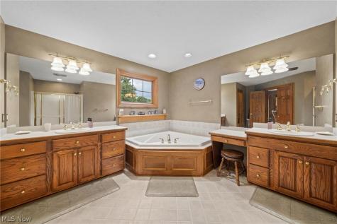 10225 Questa Court Wadsworth OH 44281