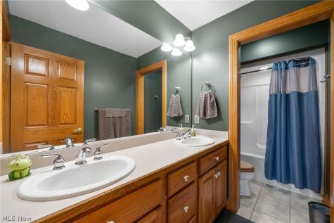 10225 Questa Court Wadsworth OH 44281