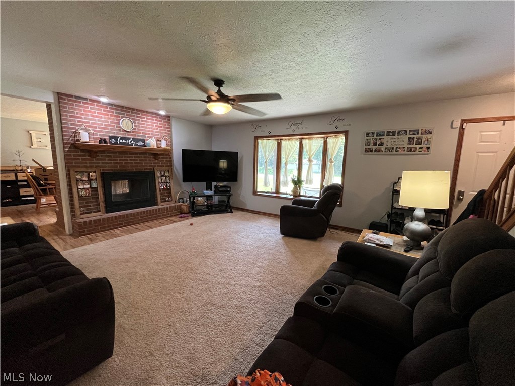 2967 Mineral City Zoar Road NE Bolivar OH 44612