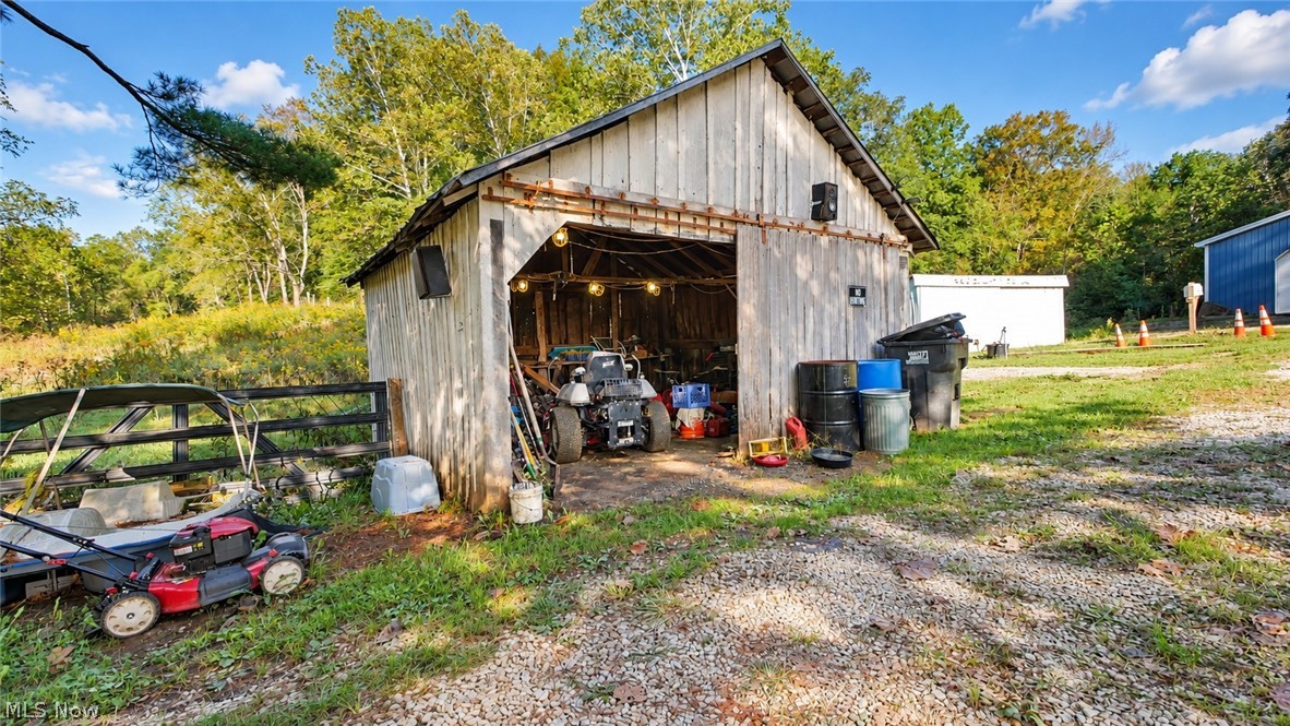 5681 Howard Price Lane Glouster OH 45732