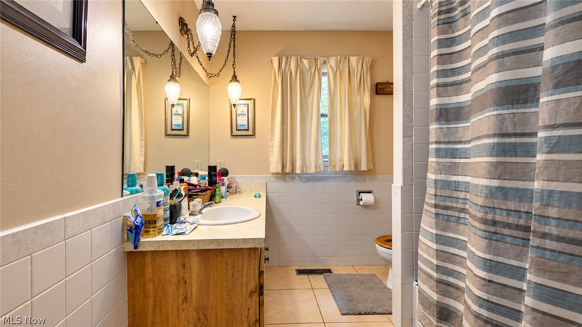 5681 Howard Price Lane Glouster OH 45732