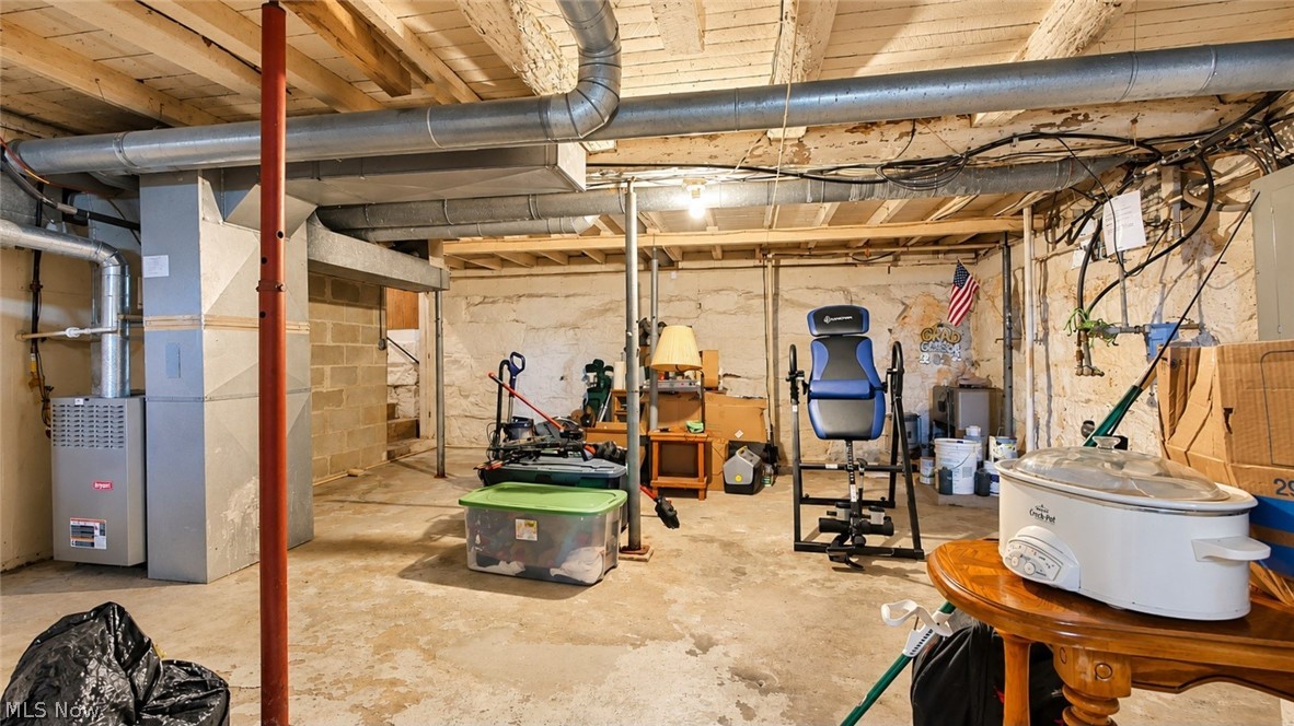 5681 Howard Price Lane Glouster OH 45732