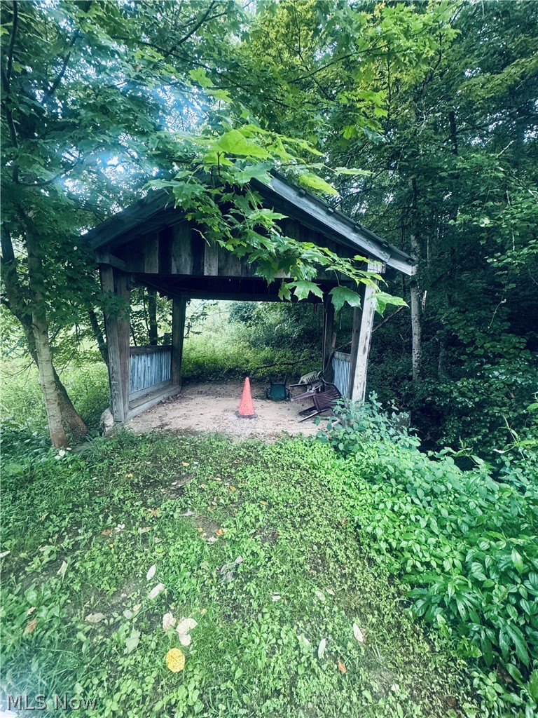 5681 Howard Price Lane Glouster OH 45732