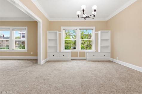 1521 Blossom Park Avenue Lakewood OH 44107