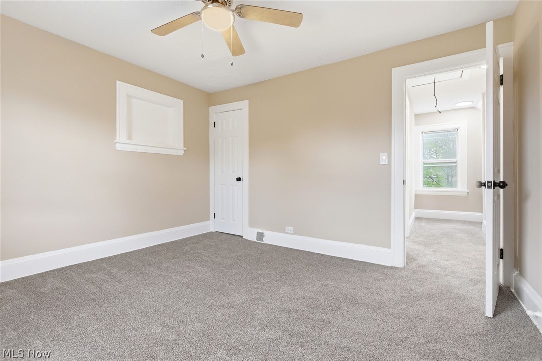 1521 Blossom Park Avenue Lakewood OH 44107