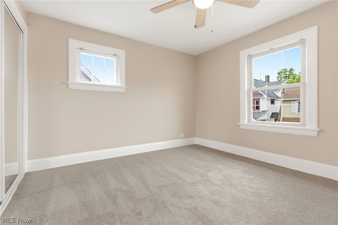 1521 Blossom Park Avenue Lakewood OH 44107