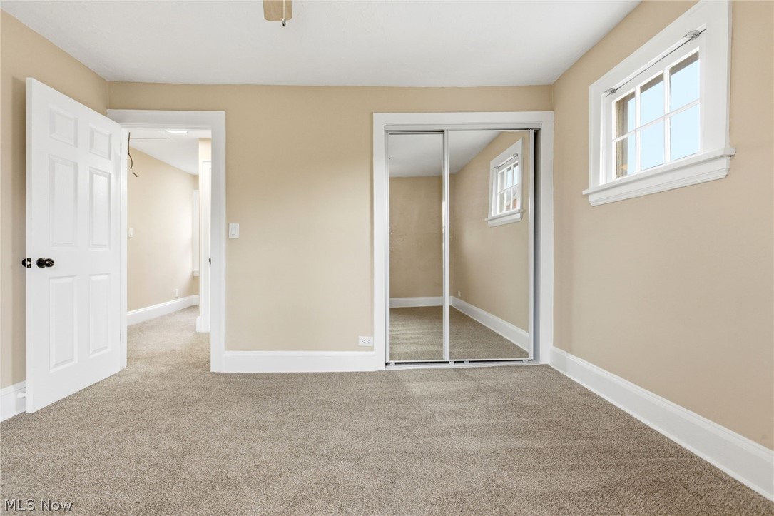 1521 Blossom Park Avenue Lakewood OH 44107
