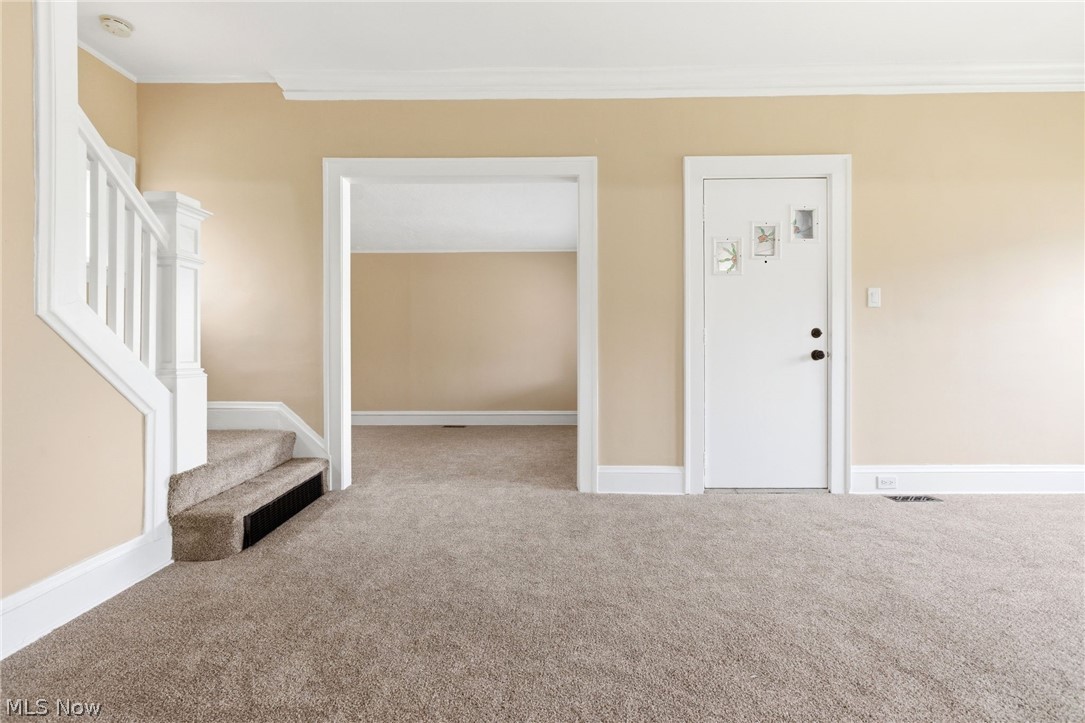 1521 Blossom Park Avenue Lakewood OH 44107