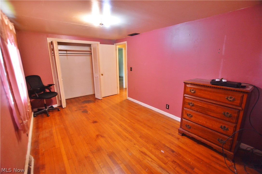 12516 Lake Drive Burton OH 44021