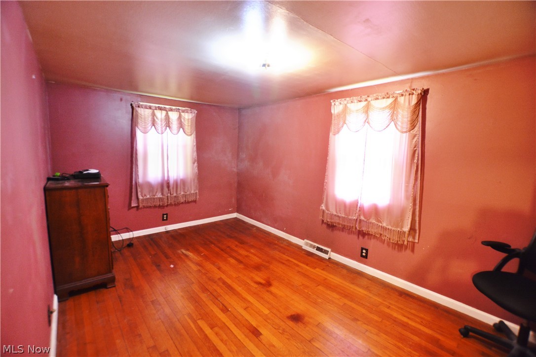 12516 Lake Drive Burton OH 44021