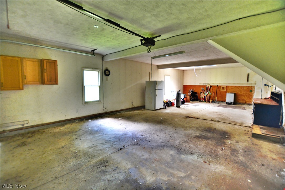 12516 Lake Drive Burton OH 44021