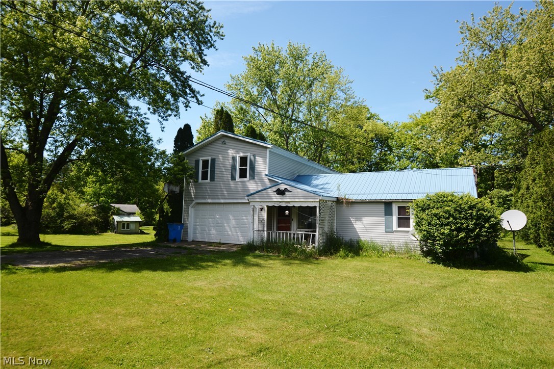12516 Lake Drive Burton OH 44021
