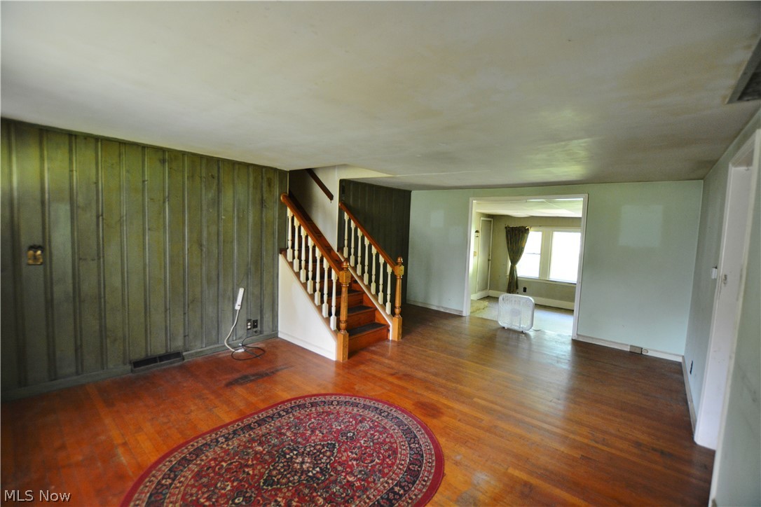 12516 Lake Drive Burton OH 44021