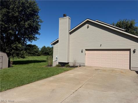 3333 Sunnybrook Kent OH 44278