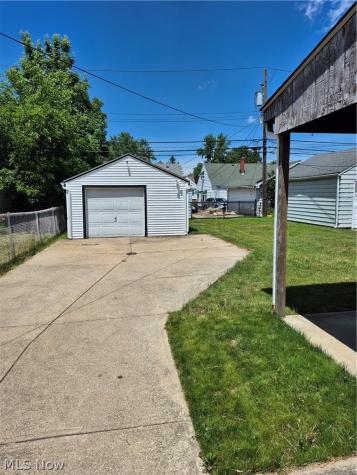 14211 Tabor Avenue Maple Heights OH 44137