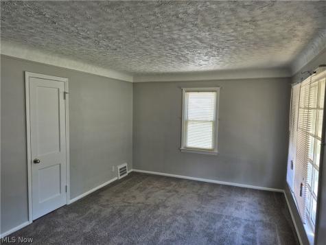 14211 Tabor Avenue Maple Heights OH 44137