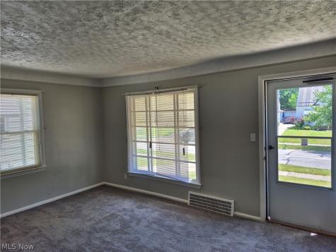 14211 Tabor Avenue Maple Heights OH 44137