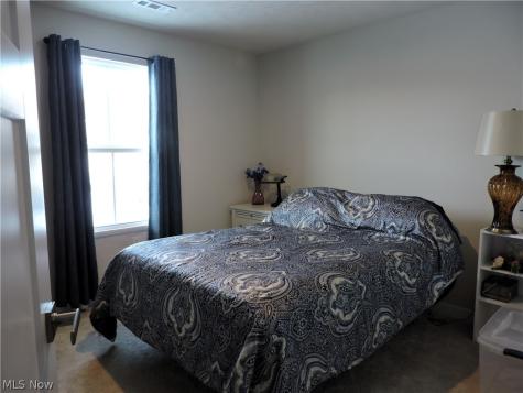 129 W Spring Drive Elyria OH 44035