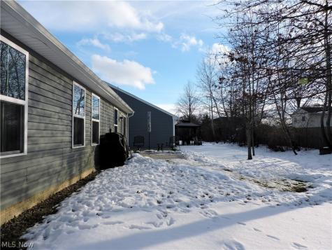 129 W Spring Drive Elyria OH 44035