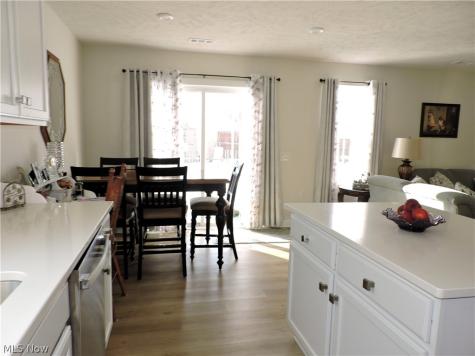 129 W Spring Drive Elyria OH 44035