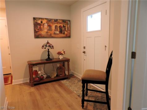 129 W Spring Drive Elyria OH 44035