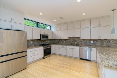 2136 W 17th Street Cleveland OH 44113