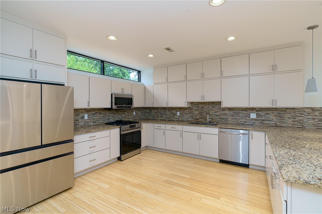 2136 W 17th Street Cleveland OH 44113