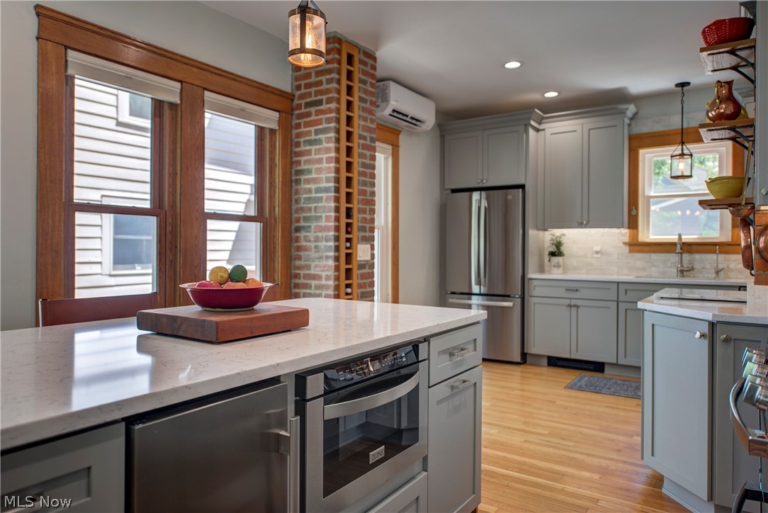 1503 Waterbury Road Lakewood OH 44107
